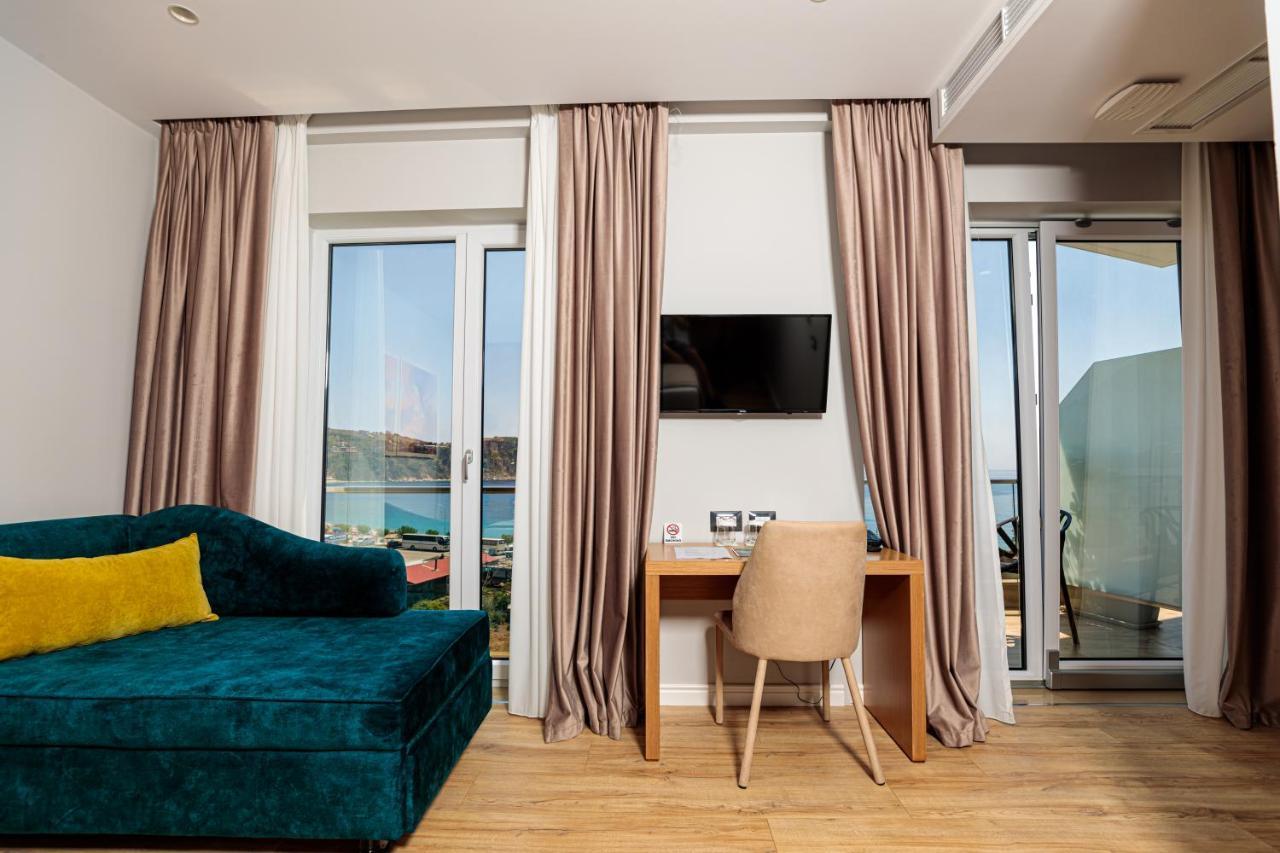 Sea View Hotel Himarë Exterior foto